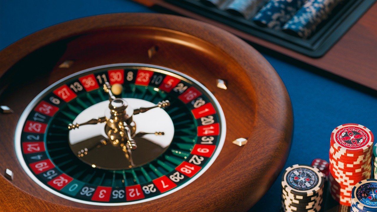 Finding Balance in Online Casino Gaming: Navigating the Nexus of Risk and Reward